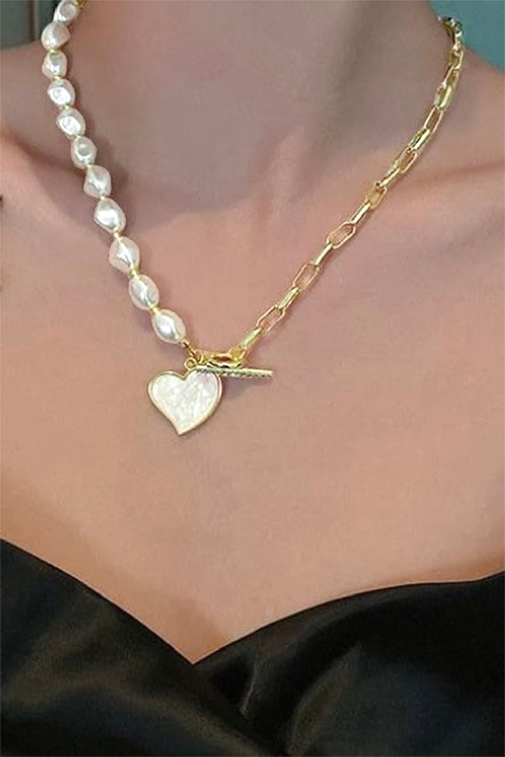 Gold Heart Shape Pendant Rhinestone Pearl Chain Necklace - The Fair Lady Shop