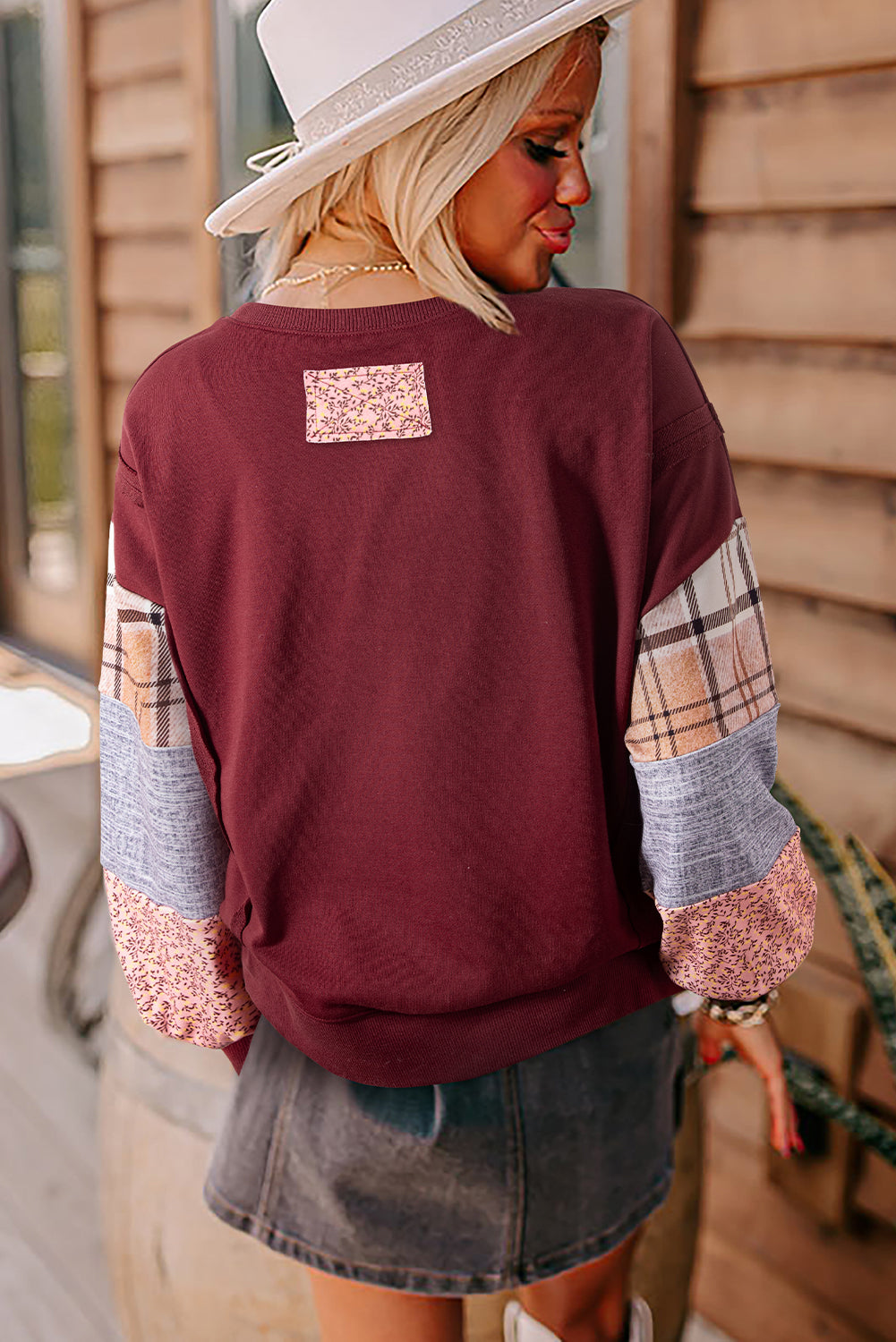 Red Sandalwood Plaid Patchwork Sleeve Raw Seam Sweatshirt