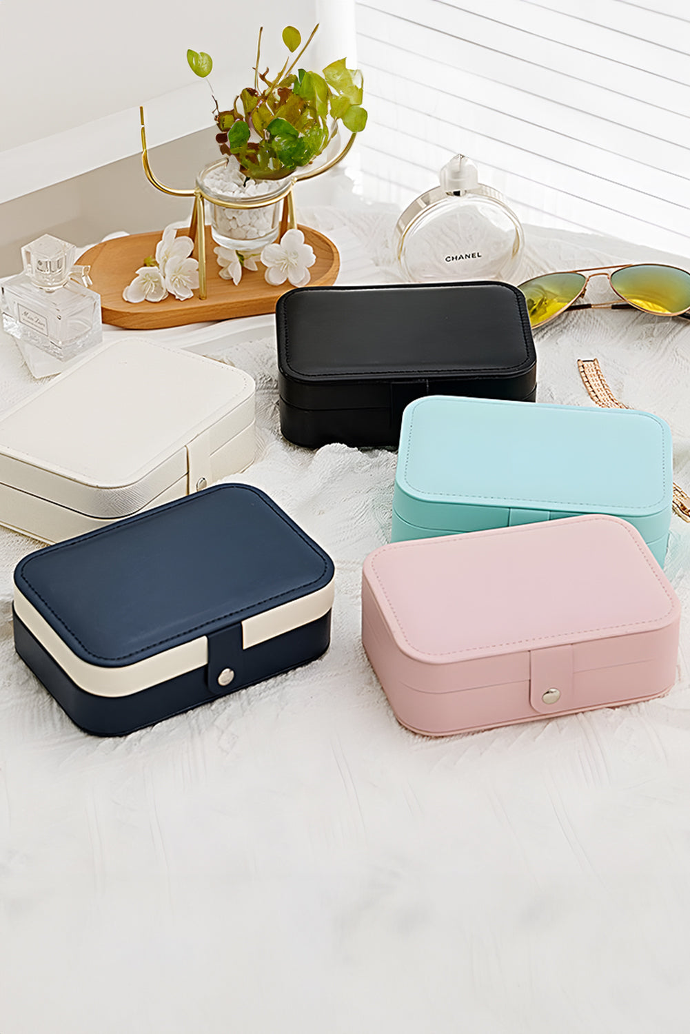 White Multi Layers Lint Lined Buttoned Closure Portable Jewelry Organizer - The Fair Lady Shop