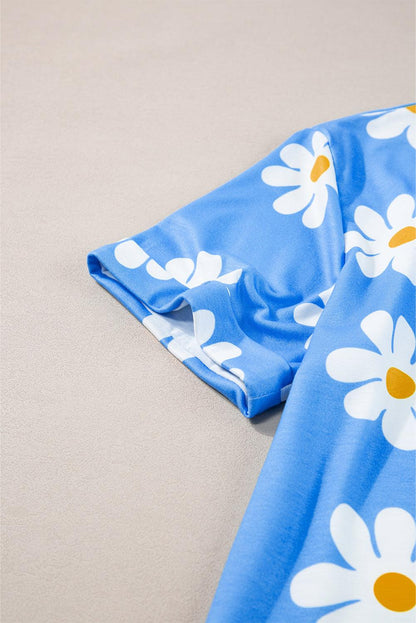 Sky Blue Daisy Print Crewneck T Shirt - The Fair Lady Shop